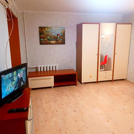 Ferienwohnung 2Кімнатна В Центрі Госпіталь Вокзал Мечнікова Все Поруч Dnipro Exterior foto